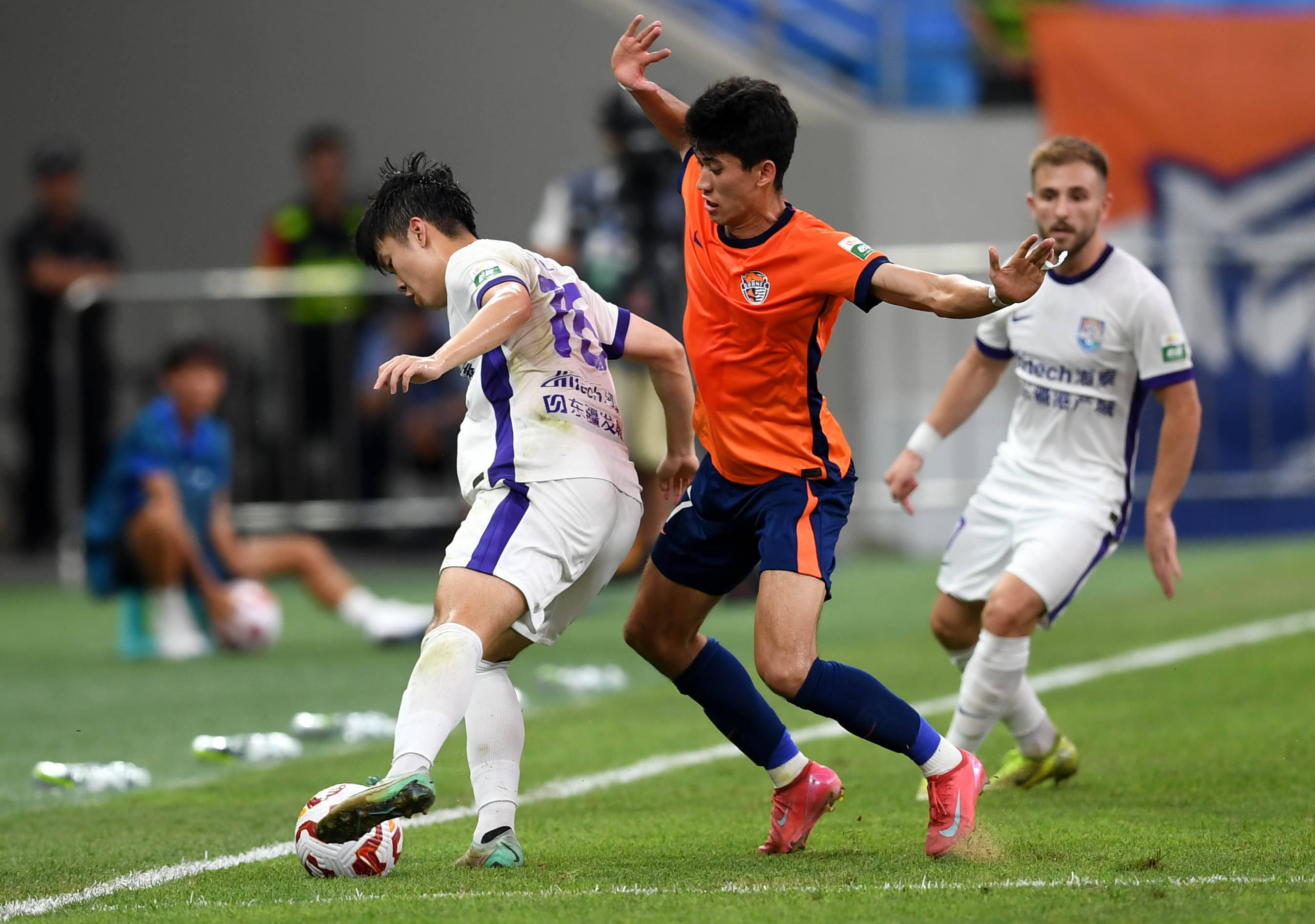 加入浮动条 加入浮动条