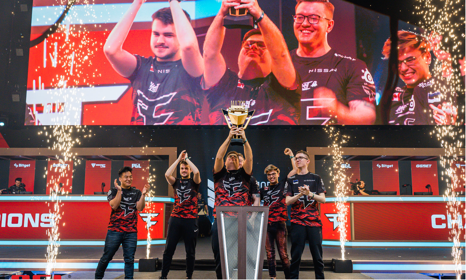 年以他们的 年以他们的